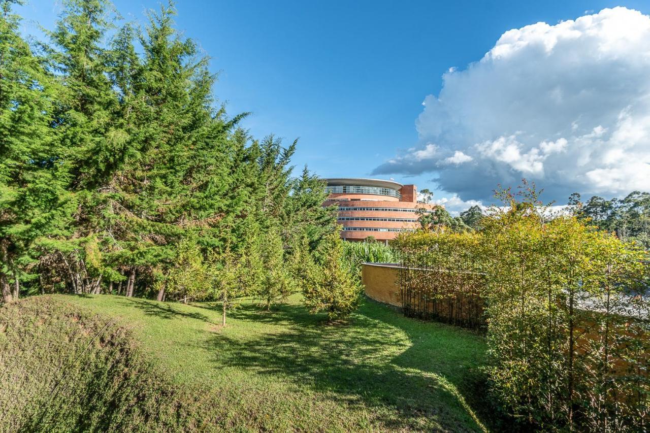 Portanova Suites By Adventu Rionegro Exteriör bild