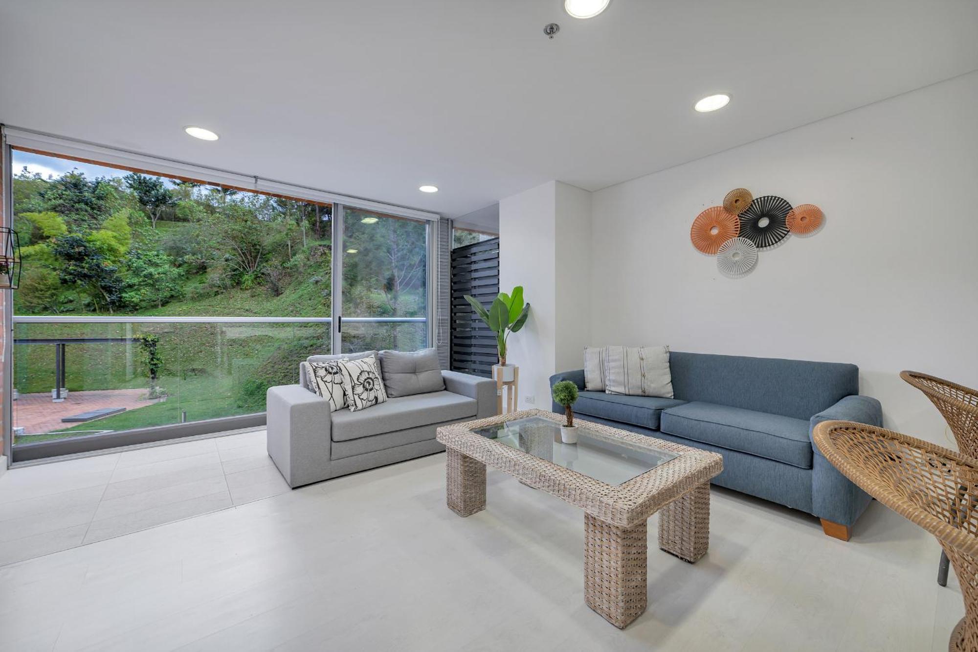 Portanova Suites By Adventu Rionegro Exteriör bild