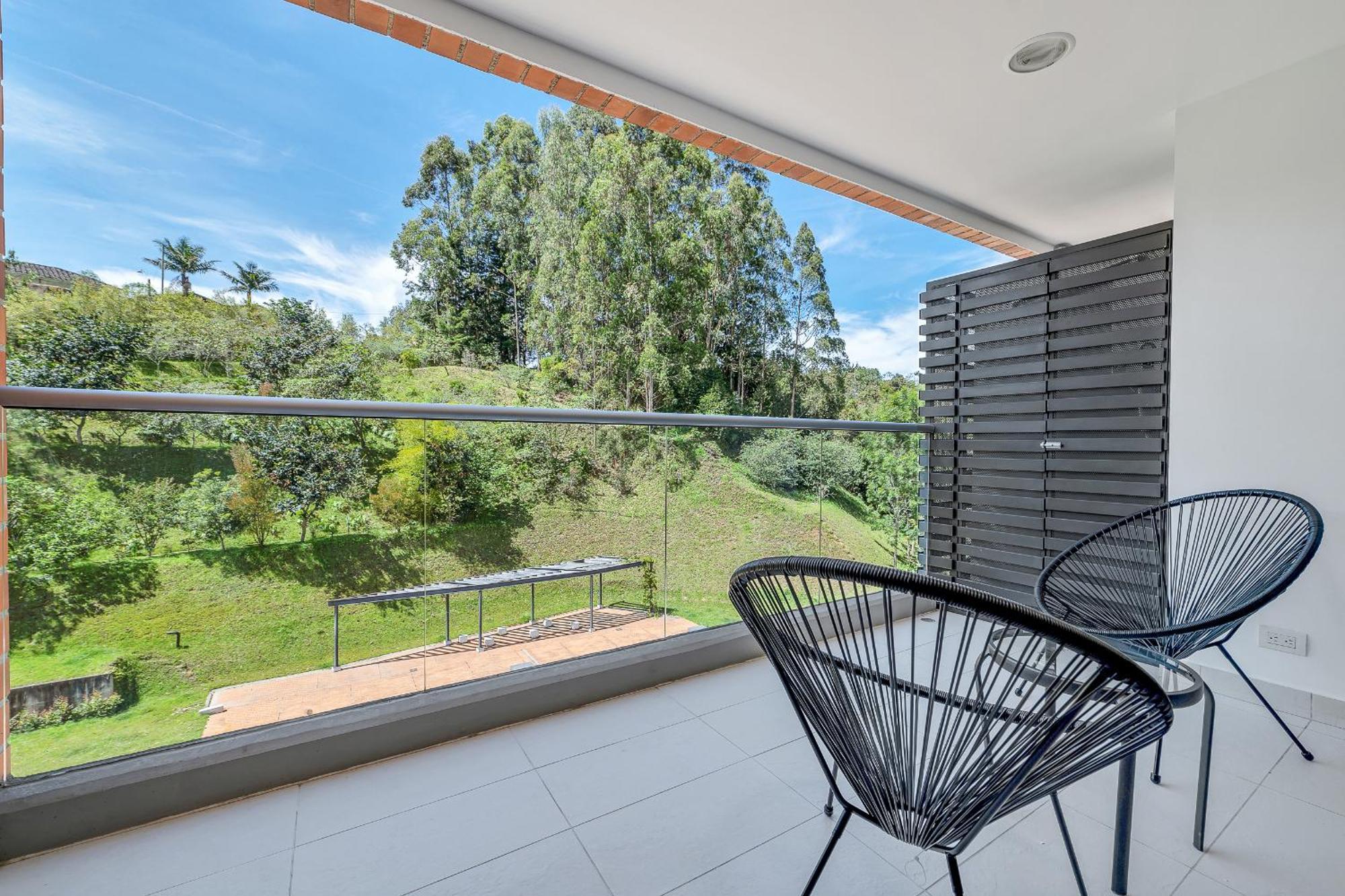 Portanova Suites By Adventu Rionegro Exteriör bild