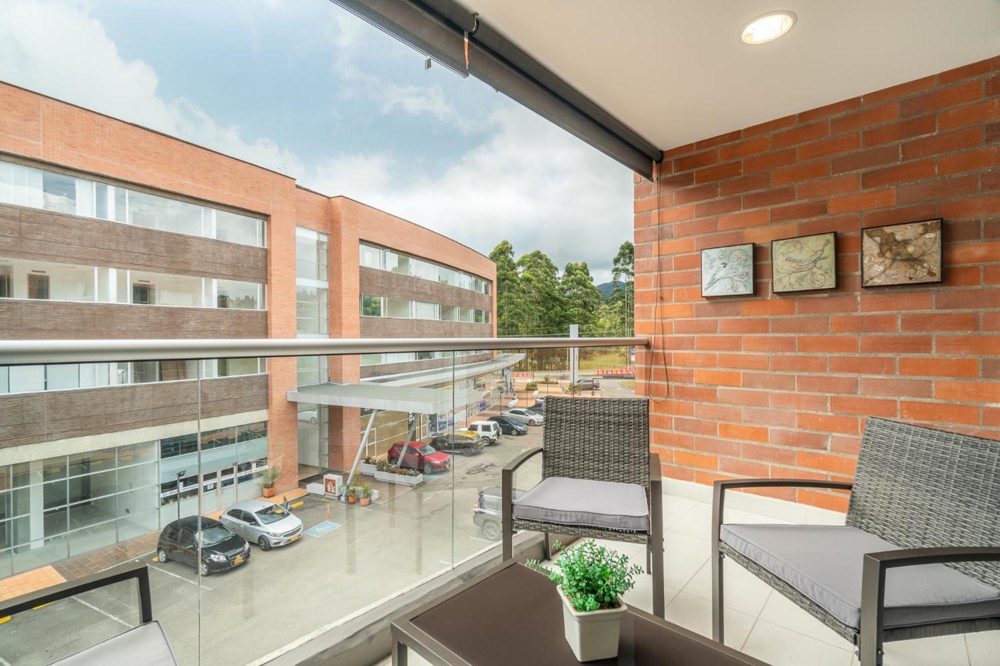 Portanova Suites By Adventu Rionegro Exteriör bild