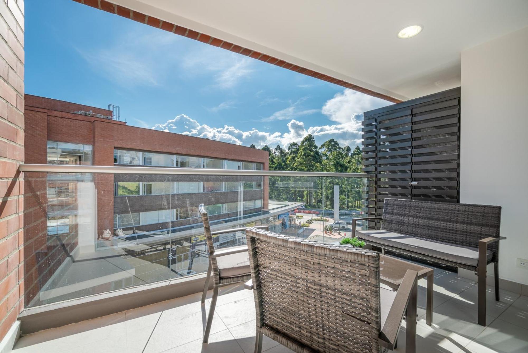 Portanova Suites By Adventu Rionegro Exteriör bild
